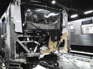 Frente do trem reformado ficou completamente destruída