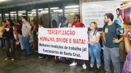 Atos em solidariedade aos trabalhadores terceirizados fazem atos nas estações Luz e Santa Cruz