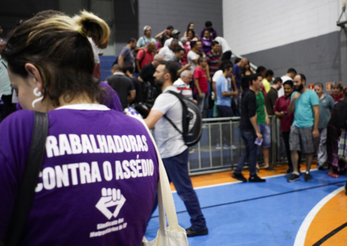 Não aceitaremos agressores de mulher no nosso local de trabalho