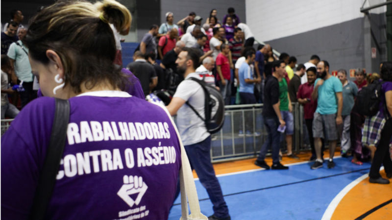 Não aceitaremos agressores de mulher no nosso local de trabalho