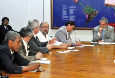 Presidente Lula recebe representantes das centrais sindicais, entre eles, Wagner Gomes