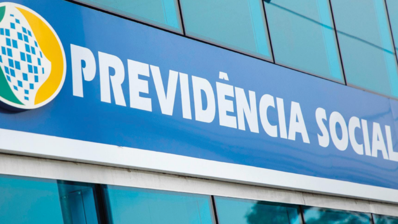 A fila do INSS tem dificultado o recebimento de benefícios!  Veja o que fazer!